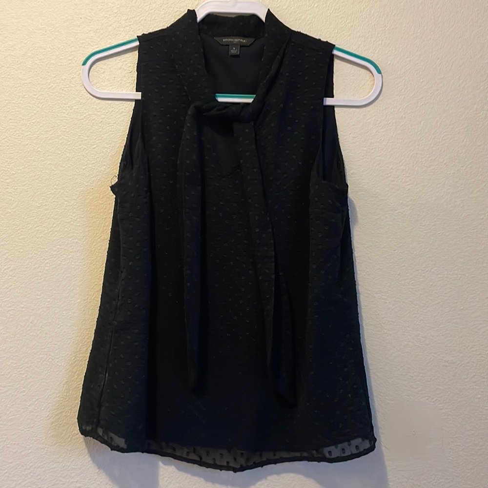 Banana republic size small sleeveless, black shirt